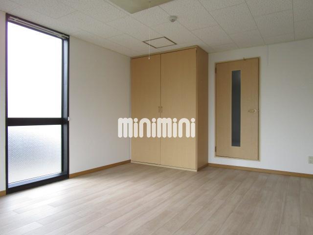 居室・リビング　広々とした室内は魅力的ですね