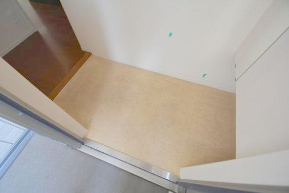 玄関　落ち着いたおしゃれな玄関です。