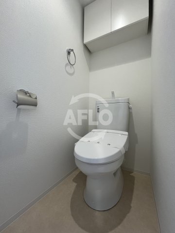 トイレ　セレニテ江坂グランデ　トイレ