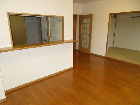 居室・リビング　室内