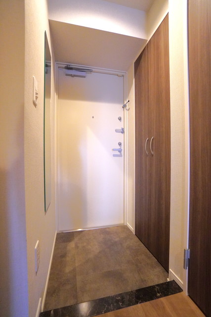 玄関　※写真は同タイプ住戸です。