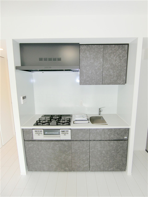 キッチン　3口ガスグリル付システムキッチン