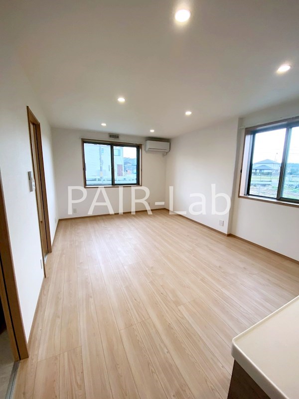 居室・リビング　同シリーズのイメージ写真です。(現況優先)