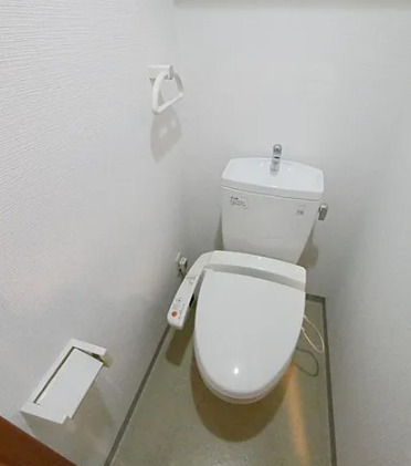 トイレ　※反転タイプの写真を使用しています。