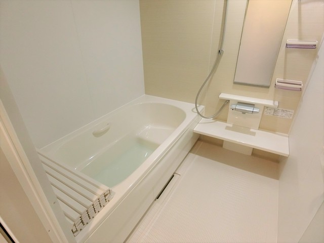 バス・シャワールーム　★大型バスルーム★　★浴室乾燥機・追焚機能★