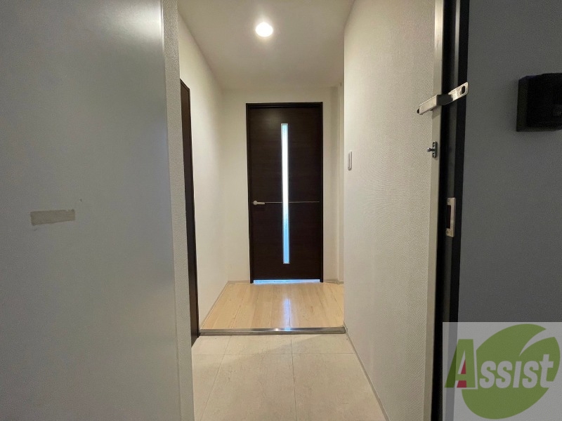 玄関　玄関です。白を基調としていて清潔感があります！