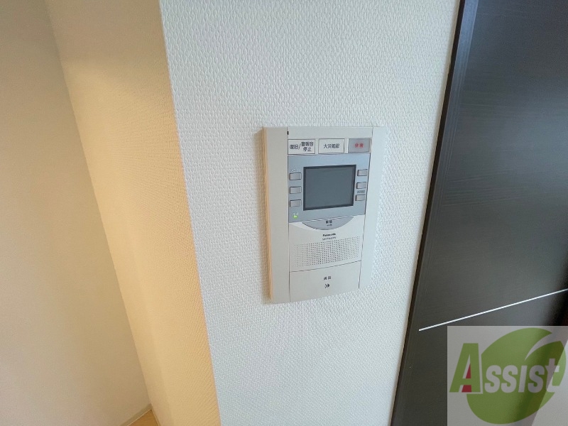 セキュリティ　ＴＶモニター付インターホンです。来客者の顔が見えるので安心！