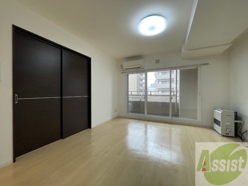 居室・リビング　広くてキレイなお部屋が広がっていて、充実した生活が送れそう。