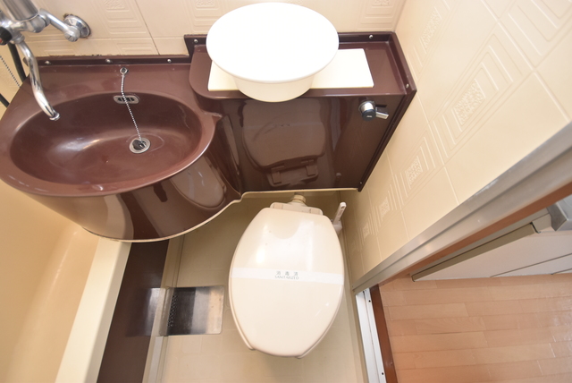 トイレ　トイレ