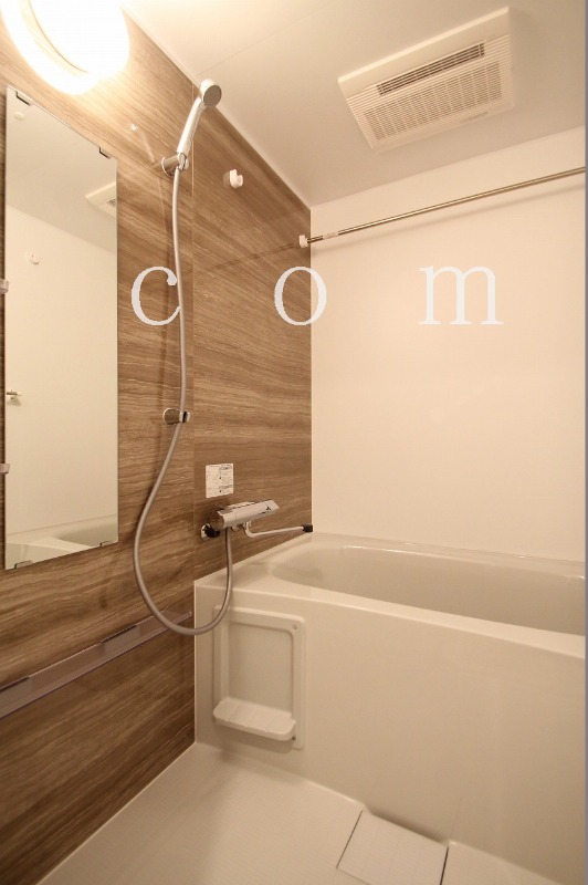 バス・シャワールーム　バスルーム