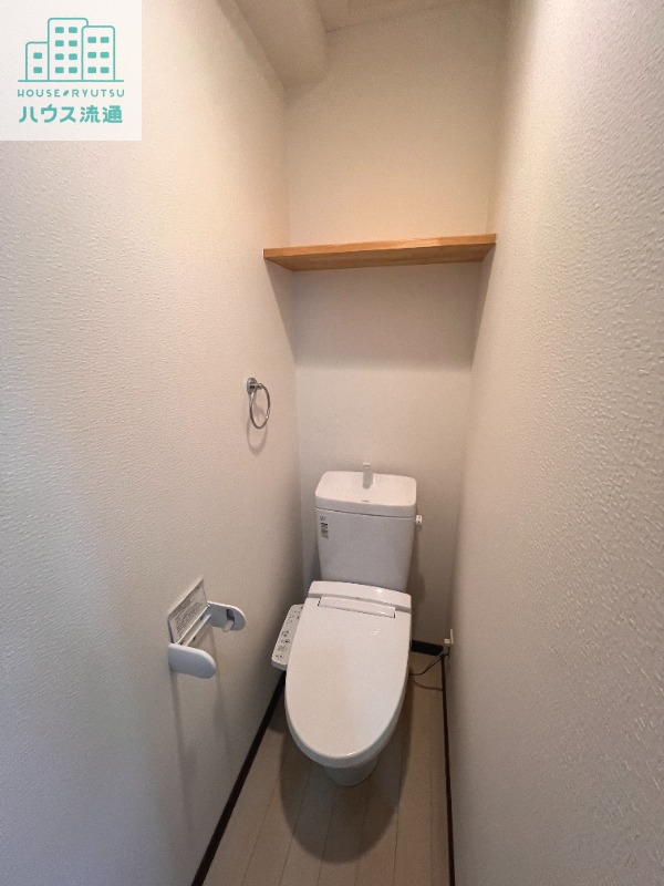 トイレ　※写真は別号室