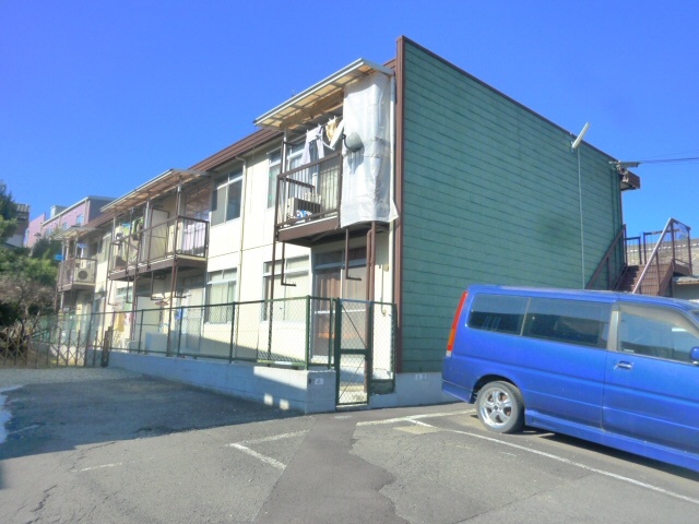 建物外観　住宅街で静かな所ですよ♪