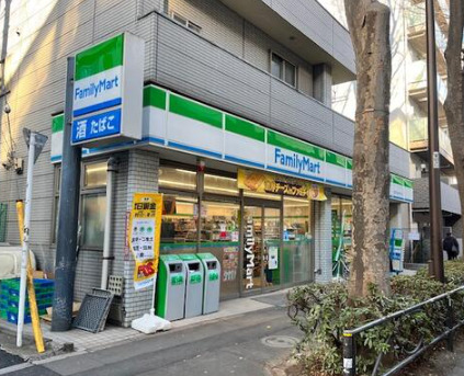 コンビニ　ファミリーマート杉並下高井戸四丁目店（コンビニ）まで125m
