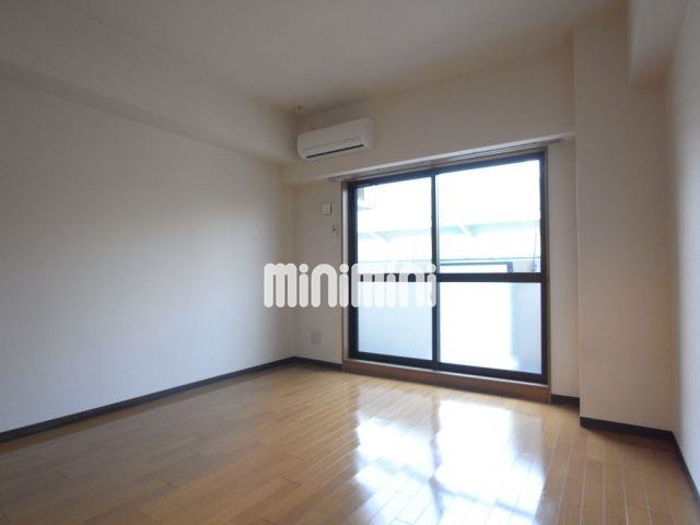 居室・リビング　明るい居室