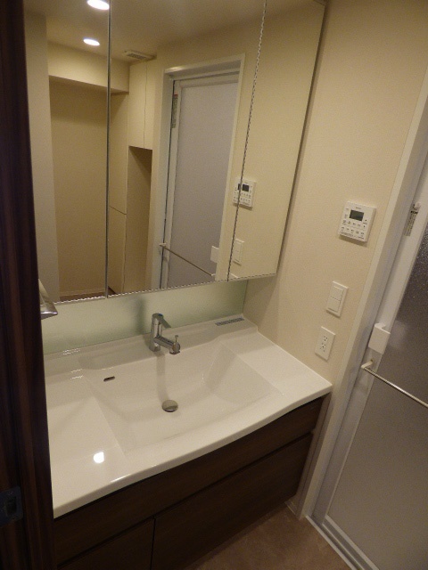 洗面設備　同タイプ