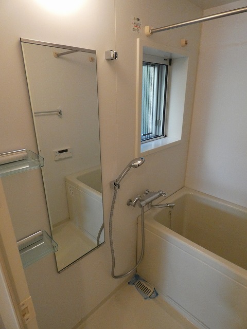 バス・シャワールーム　バス※別部屋参考写真