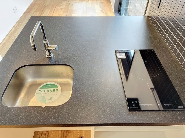 キッチン　2022年竣工　分譲賃貸マンション：キッチン