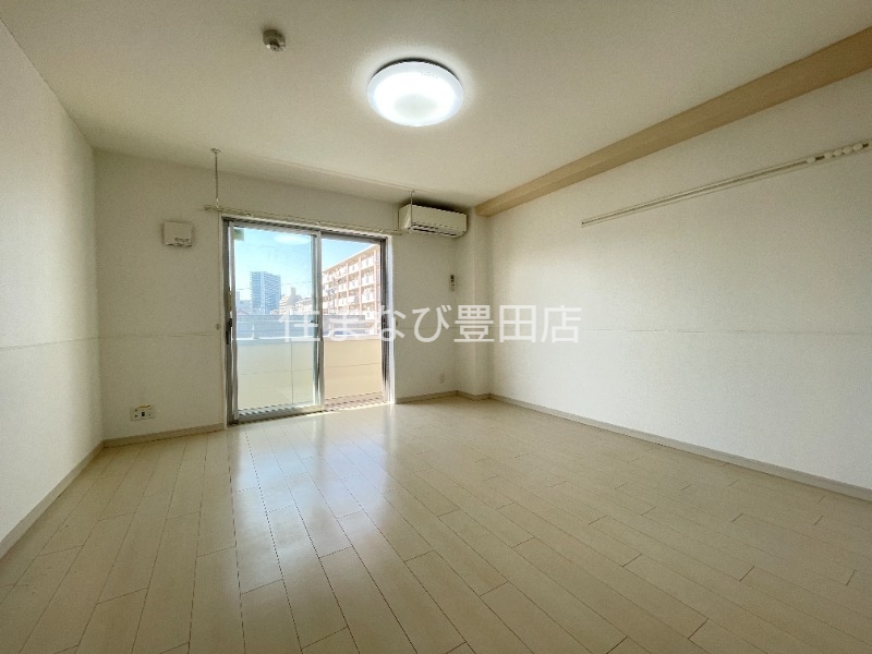 居室・リビング　同型別部屋写真