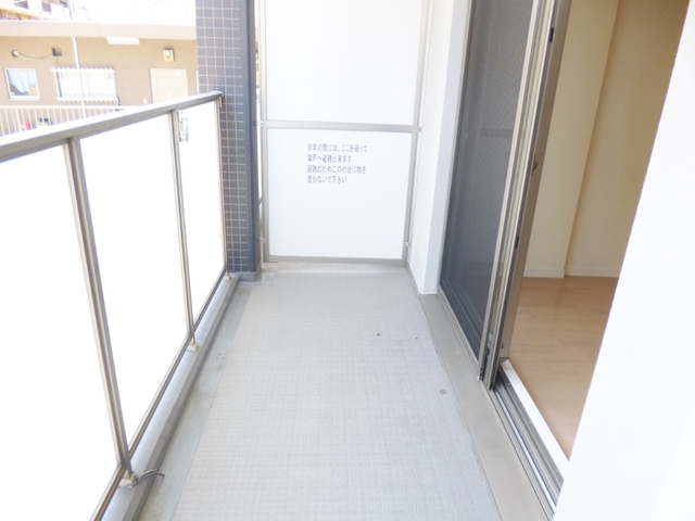 バルコニー　バルコニーも広々しております☆日当たりも良好です☆