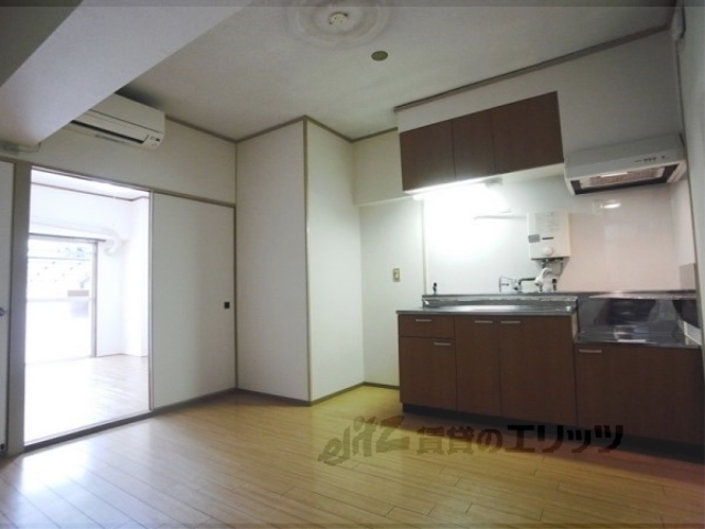 居室・リビング　リビング