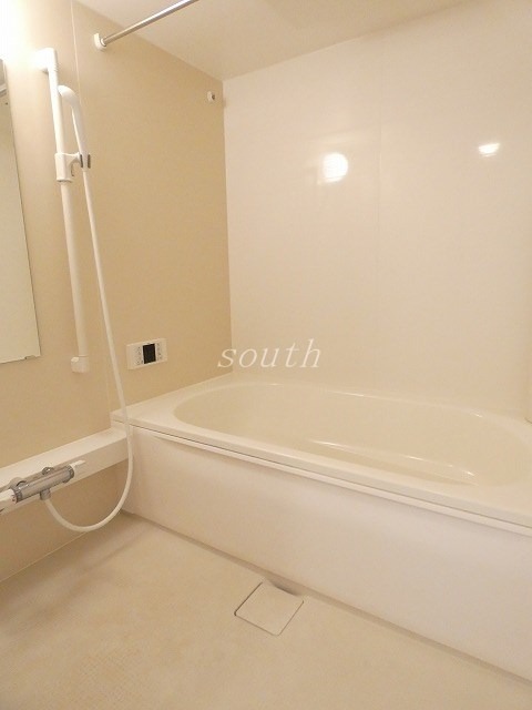 バス・シャワールーム　浴室乾燥機付きのお風呂