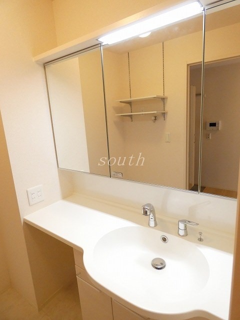 洗面設備　シャンプードレッサー