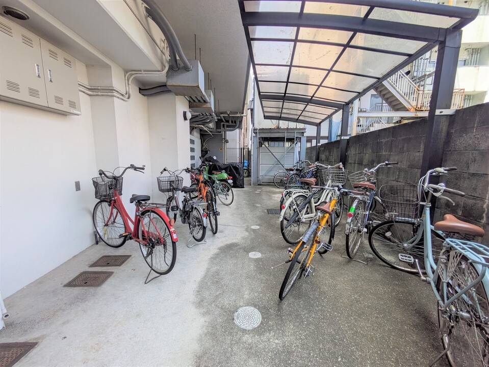 駐車場　駐輪場