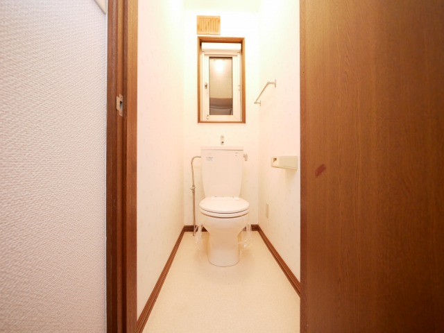 トイレ　ウォシュレット設置済みです！