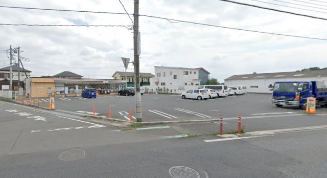 コンビニ　セブンイレブン（コンビニ）まで660m