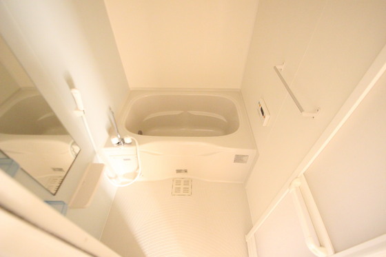 バス・シャワールーム　※別部屋の写真です