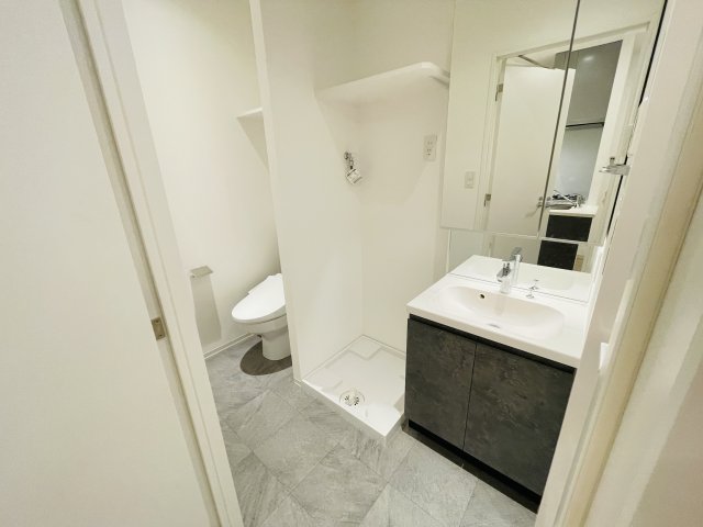 洗面設備　コンパクトで使いやすい洗面所