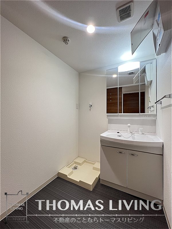 洗面設備　洗面台御座いますよ。