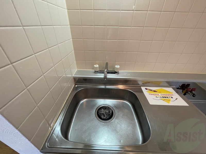 洗面設備　キッチンのシンクはピカピカで掃除意欲が湧いてきそう！