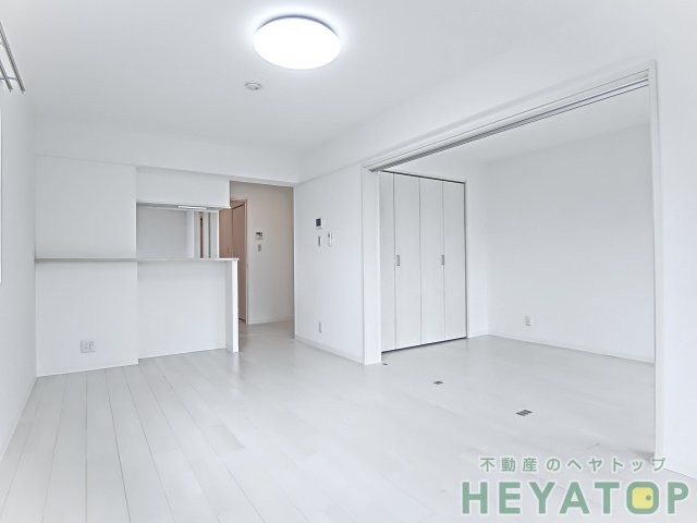 居室・リビング　ＬＤＫ１２.８帖（同仕様写真）