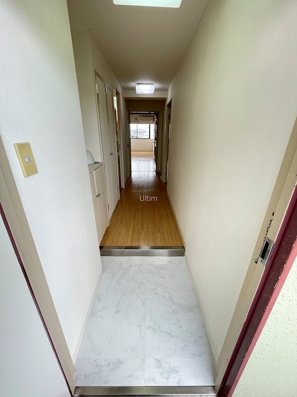 玄関　※他のお部屋です、ご参考までに