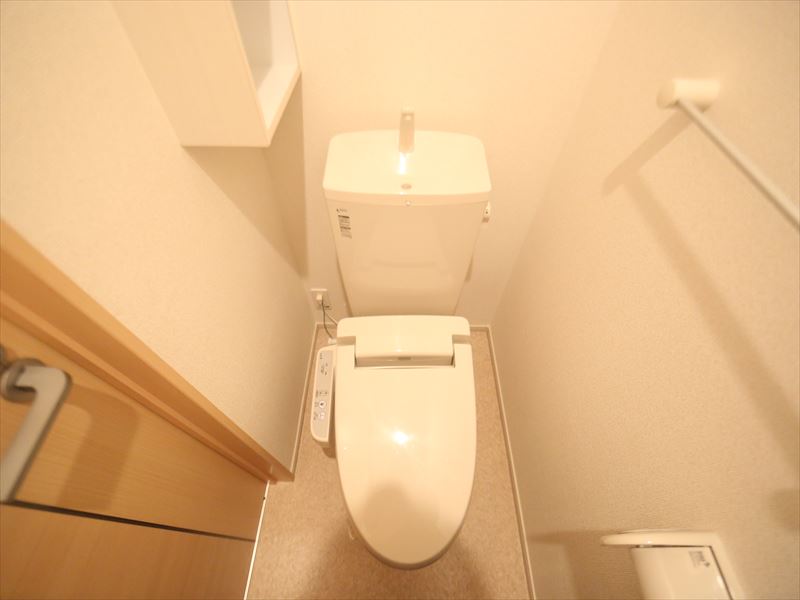 トイレ　トイレ　温水洗浄便座