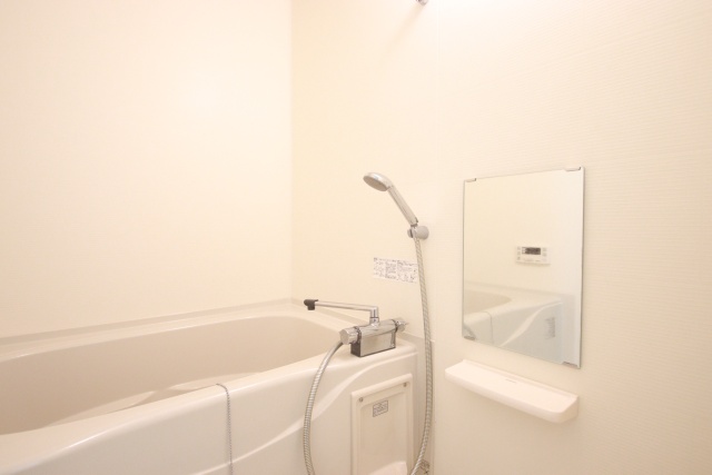 バス・シャワールーム　※別室の参考写真の為、現況優先です。