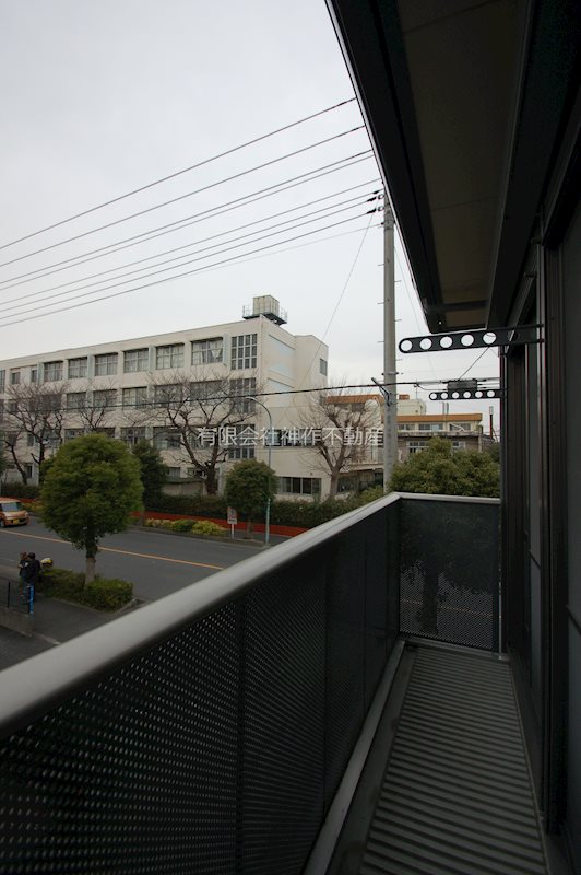 バルコニー　シャッター付