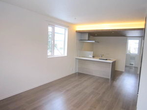 居室・リビング　明るい居間で気持ちまで明るくなりますね！