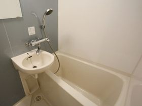 バス・シャワールーム　写真は同タイプ住居です。