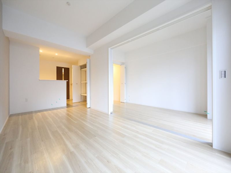 居室・リビング　LDK12帖　カウンターキッチン