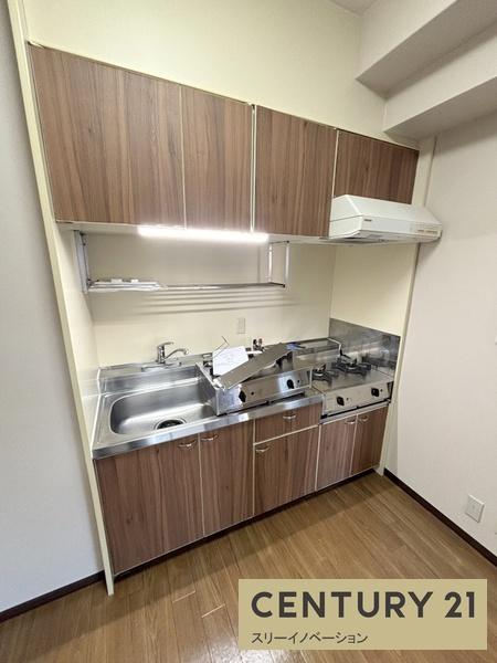 キッチン　★キッチン周りも広々★