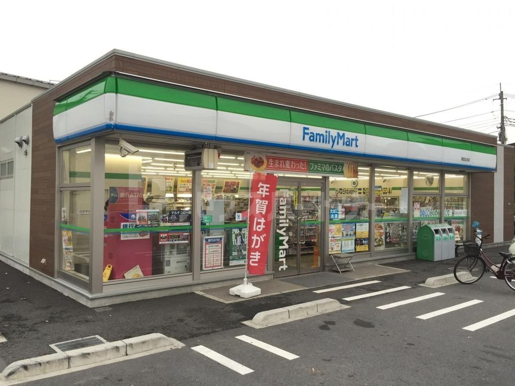 コンビニ　ファミリーマート草加北谷店（コンビニ）まで450m