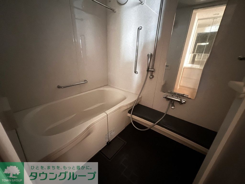 バス・シャワールーム　浴室乾燥機、追焚き機能付き