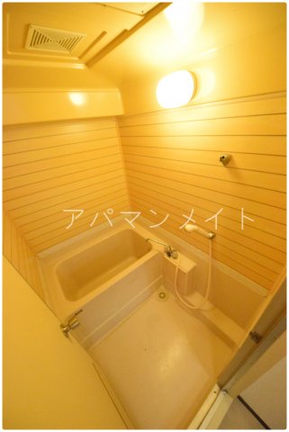 バス・シャワールーム　日々の疲れを癒すお風呂付です