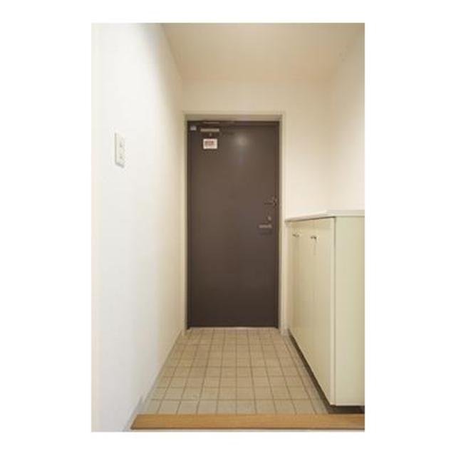 玄関　※写真は同タイプ住戸です。