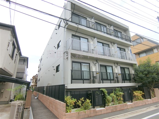 建物外観　2020年9月築　RC鉄筋コンクリート造地上4階建て総戸数2