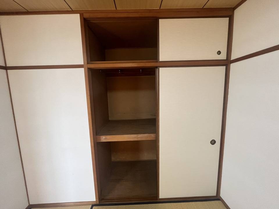 収納　押入れ