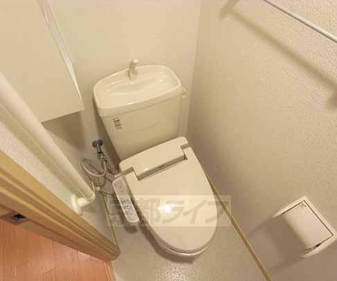 トイレ　ウォシュレット付きのトイレです。