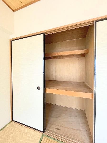 収納　押入